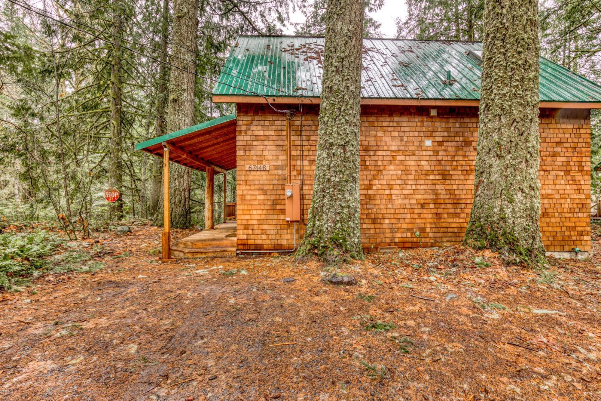 Roaring River Retreat Welches Room photo